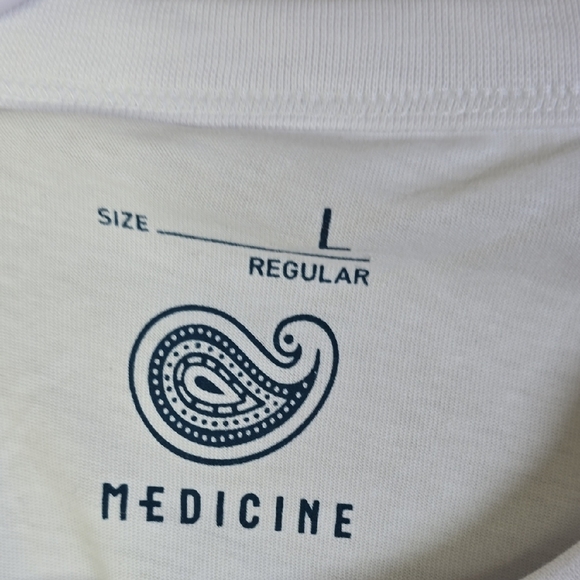 Medicine White Graphic T-Shirt Size large NwT. - Picture 2 of 6